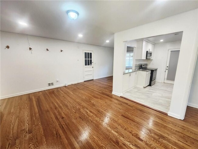 Photo - 3158 Cloverhurst Dr