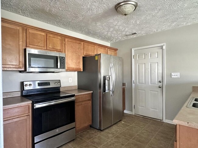 2352 Saltwood Rd