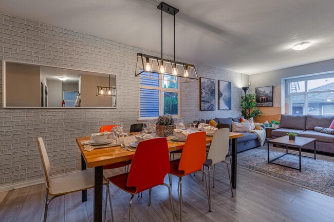 Photo - 686 E Cordova St Unit ID1263547P