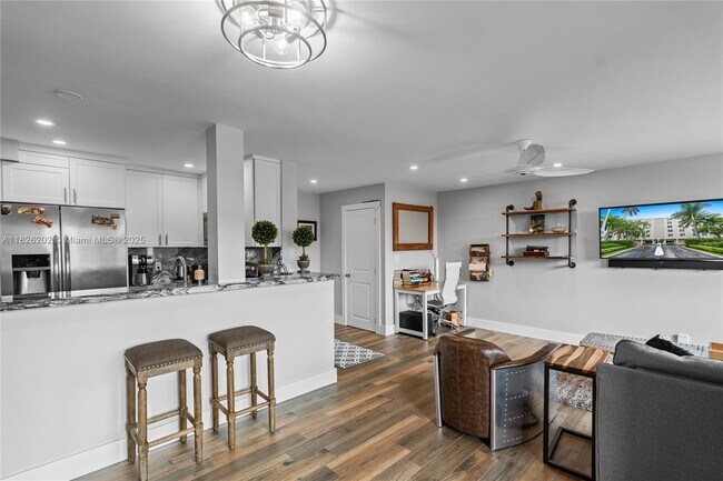 Photo - 1600 SE 15th St Unit 312