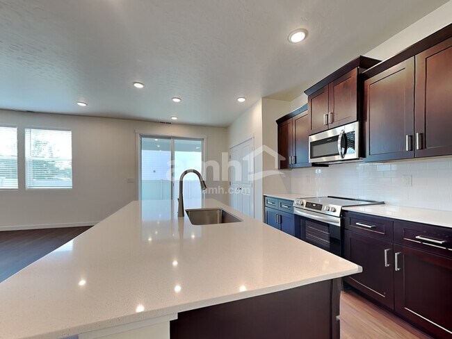 Photo - 9475 W Shumard St