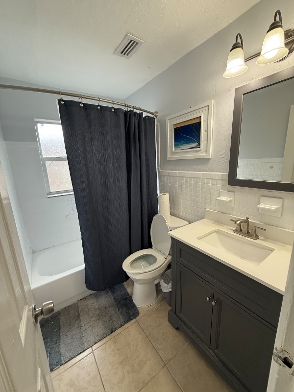 Photo - 548 NW 2nd Way Unidad A-3