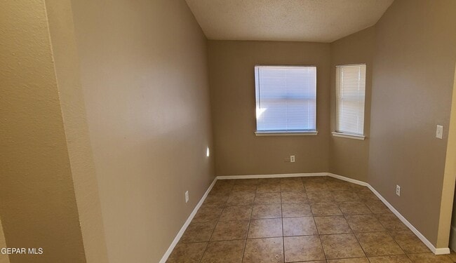 Photo - 1551 Common Dr