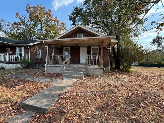 Building Photo - 712 Sixteenth Avenue Rental