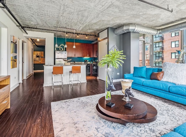 Building Photo - 800 S Clark St Unit 415
