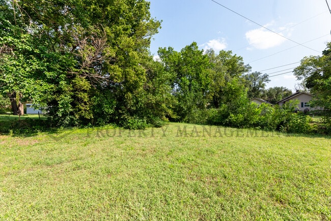 Photo - 601 SE 5th St