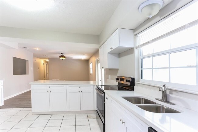 Photo - 2209 Malibu Dr