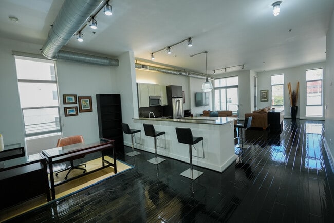 Building Photo - 13320 Beach Ave Unit 201 Rental