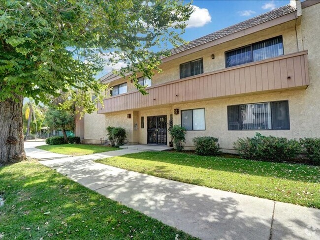 Building Photo - Chatsworth Available Now Unit VIII Rental