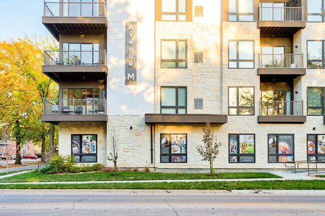 12BLofts_1122 BluemontAve_II-8956428_PHO-65 - 12b Lofts & Avenue M