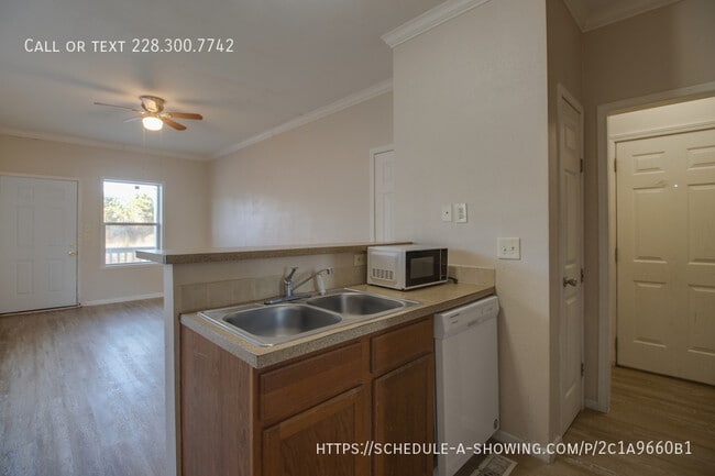 Photo - 12203 Artes St Unit A