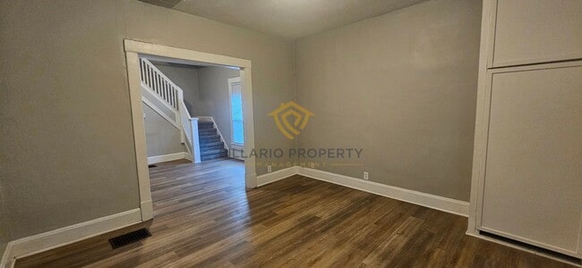 Photo - 3329-3331 Boulevard Place Unit 3329 Boulevard Place