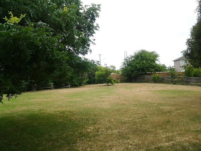 Photo - 3215 Elizabeth Anne Ln