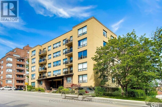 Photo - 740 Eglinton Ave W Unité 306
