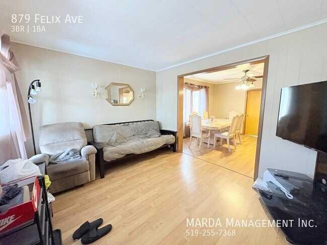 Photo - COZY 3 BED/1 BATH HOME - WALKING DISTANCE TO UOFW + UTILITIES