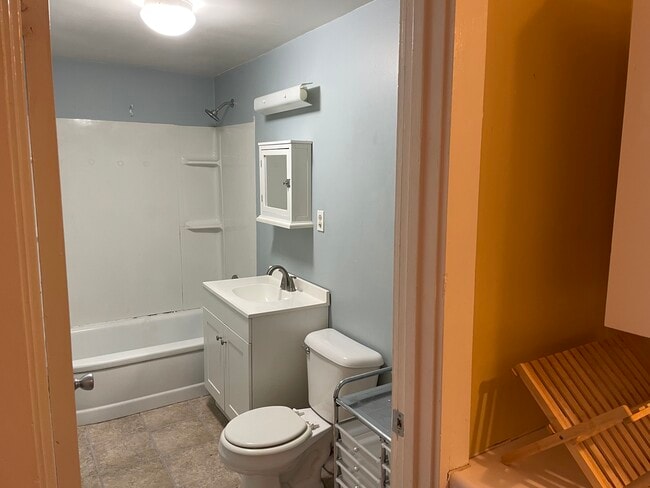 Photo - 132 Tecumseh St Unit 1