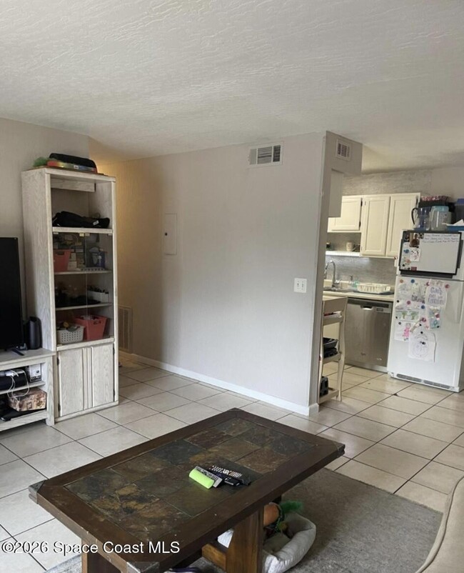 Photo - 2101 Forest Knoll Dr NE Unit 01-105