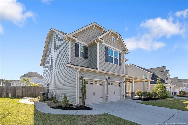 Photo - 688 Stonebriar Ave