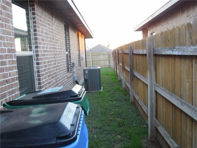 Photo - 102 Hidden Springs Dr