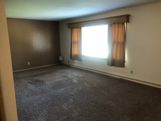 Living Room - 4130 E Grand Ave