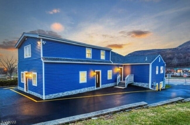 527 Co Rd 515