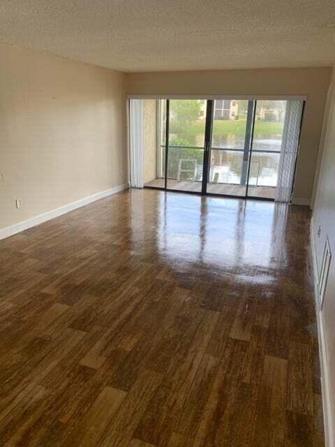 Photo - 2050 Oleander Blvd Unit 5-104