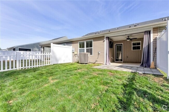 Building Photo - 6573 Carters Walk Ln Rental