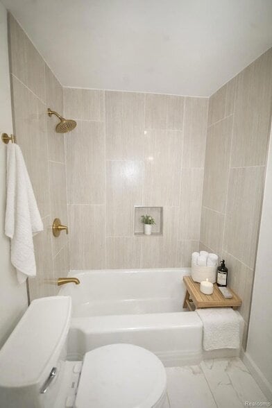 Photo - 7241 Outer Dr W