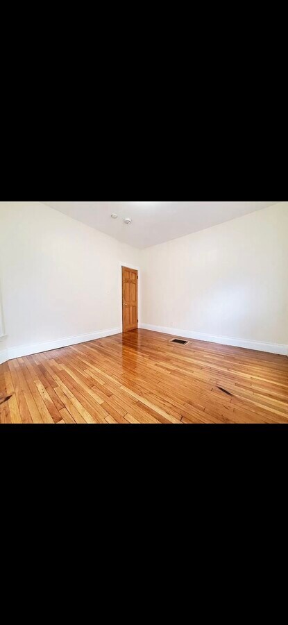 Photo - 68 Beacon St