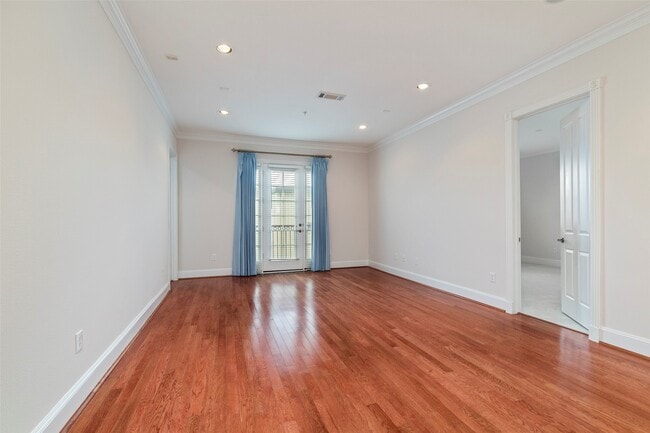 Photo - 7134 Mapleridge St Unit 3G