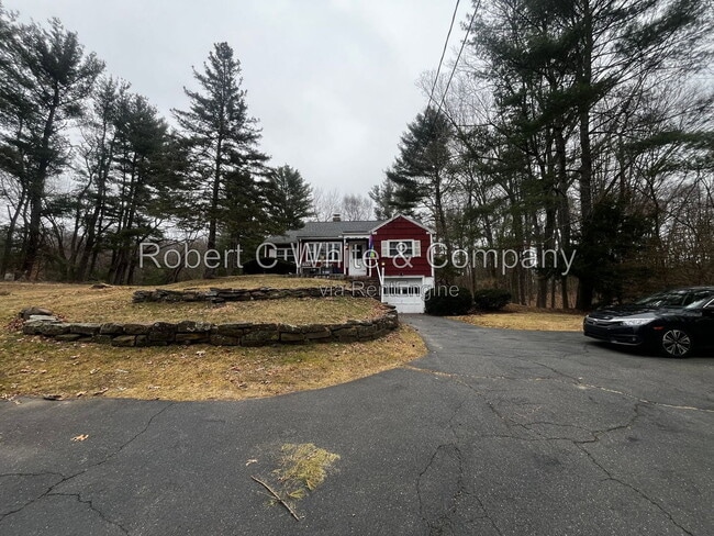 Building Photo - 604 Huckleberry Hill Rd