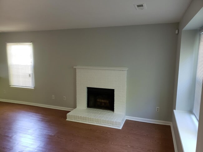 Photo - 3908 Briarhill Dr