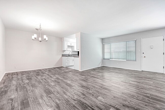 Photo - 1314 Euclid St Unit 04