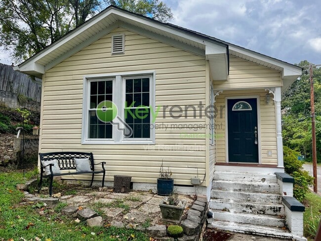 Photo - 904 Boylston St