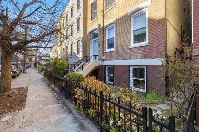 Photo - 308 2nd St Unit 2