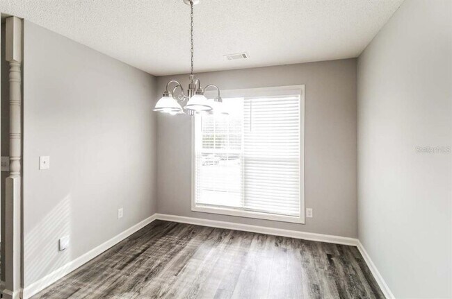 Photo - 3702 Pickwick Dr