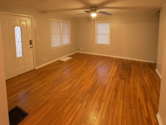 Photo - 310 E Market St