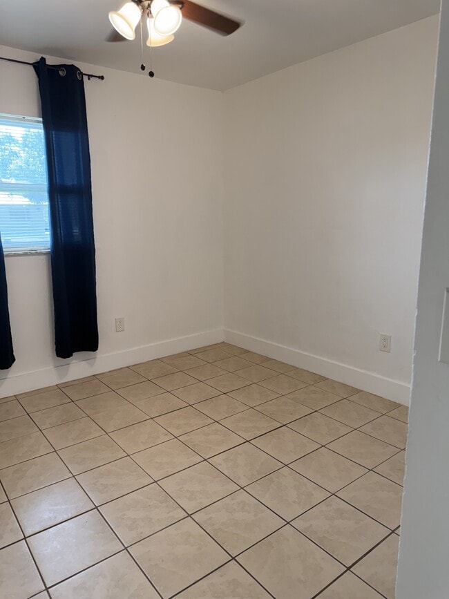 Building Photo - 2804 River Ridge Blvd Unit 1