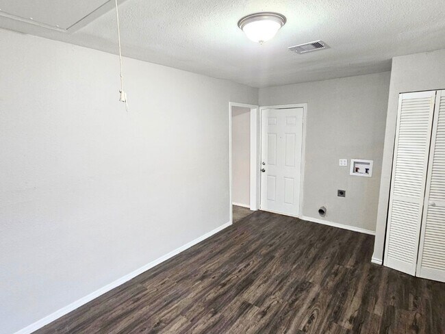 Photo - 8238 Homewood Ln