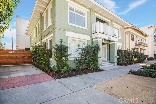 Building Photo - 1322 E 3rd St