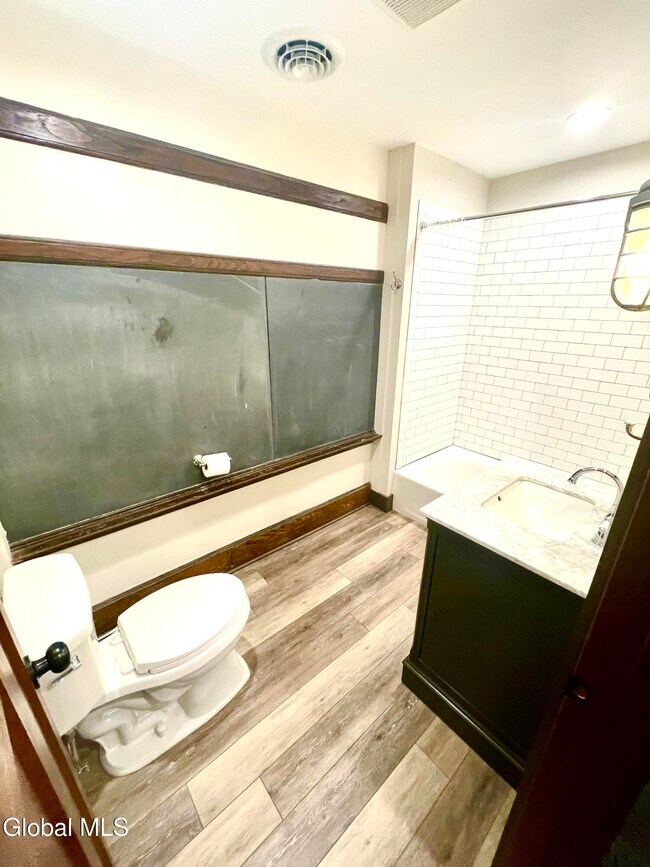 Photo - 34 William St Unidad 101