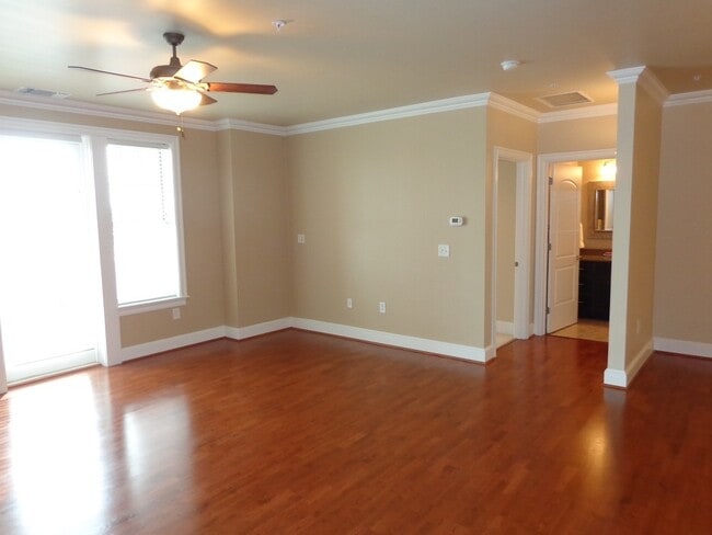 Photo - EAST BEACH VILLAS at Pretty Lake