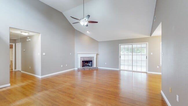 Photo - 3 Bedroom 2 Bathroom Home - Hope Creek Subdivision - Richmond Hill