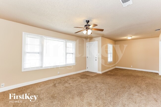 Photo - 1103 Warden St