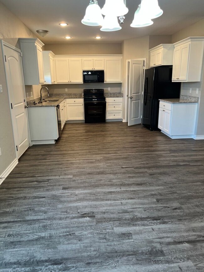 Photo - 415 Myra Lynn Ln