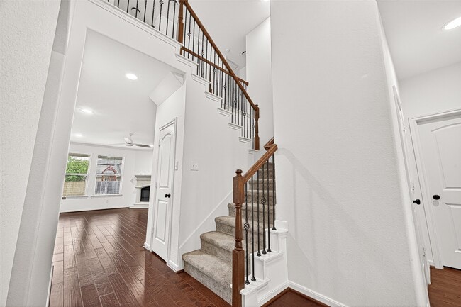 Photo - 138 S Sawbridge Cir