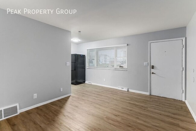 Photo - 558 Riverview Dr Unit H