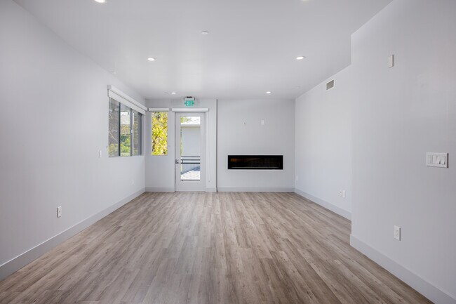 11048 W Olympic Blvd Unit 0101