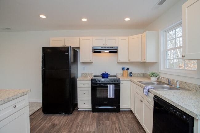 Photo - Towns on Imperial