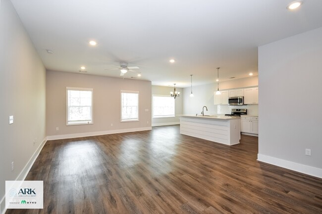 Photo - 21 Greyfield Dr